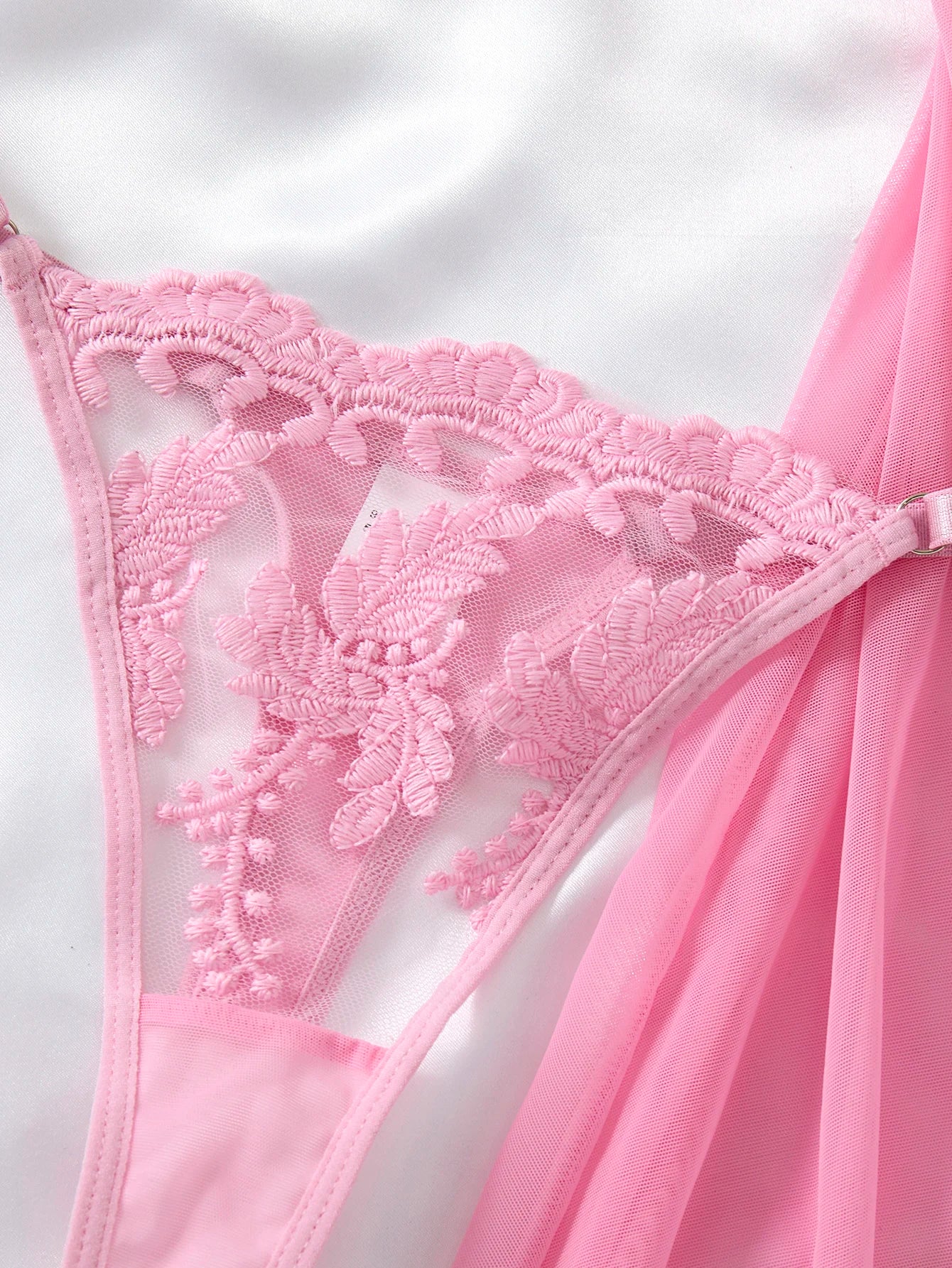 Pink sexy women's underwear: laceless panties with cutouts, sexy halter dresses, female erotic wear, naughty pajamas ZA825066