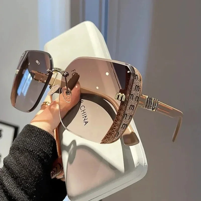 Classic Fashion Sunglasses Women Luxury Glamour Men Brand Glasses Square Stylish Unisex UV400 Shades