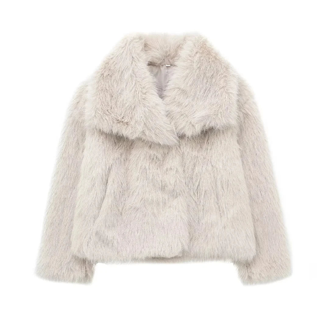☁️ The Soft Luxe Faux Fur Jacket